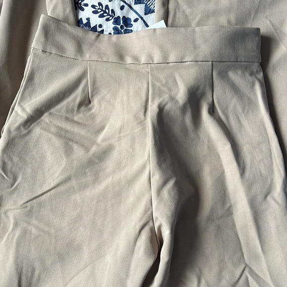 High waisted Wide Leg Beige Zara Pants - Picture 4 of 4